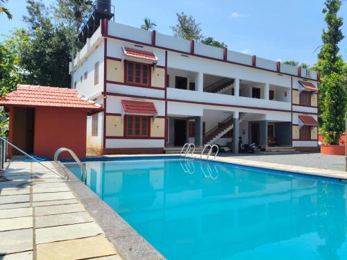 Sulthan Bathery Apartamento | Empire Life Pool Villa