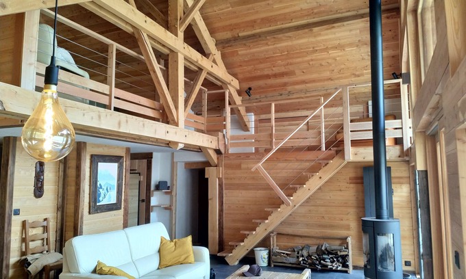 Abries Apartamento | En Plein Coeur du Queyras, Grand Appartement au Dernier Étage D'un Chalet