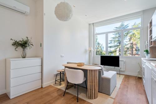 Colina Apartamento | Encantador estudio Chamartin
