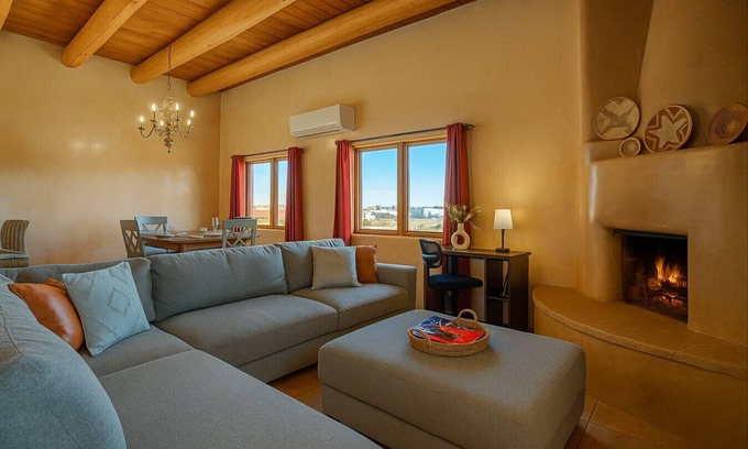 La Cienaga Casa | Encanto Casita steps away from Santa Fe Hot spring
