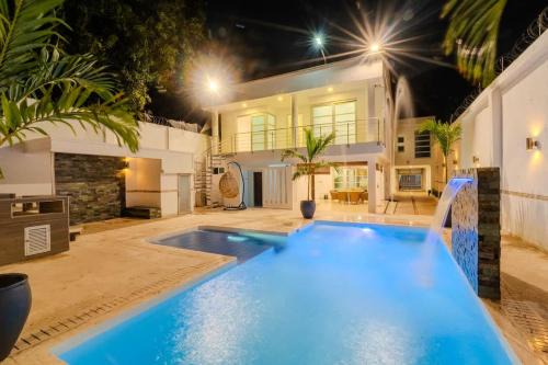 Manga Casa | Encanto Mansion - 6BR Luxury Villa Near Walled City