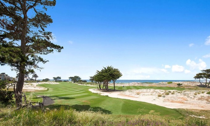 Del Monte Forest Casa | Encanto - Pebble Beach Home - MPCC Golf y vistas al mar