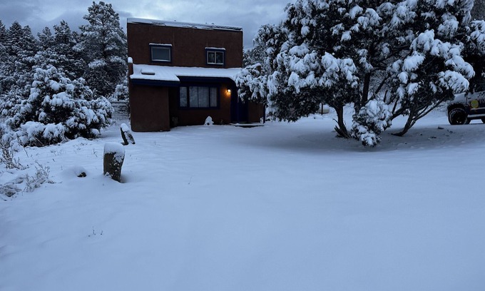 Questa Casa | enchanted 2 bed 2 bath 20 minutes from ski area