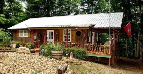 Newport Casa | Enchanted Cottage