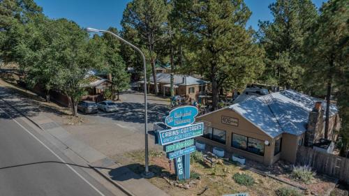 Ruidoso Chalet De Esquí | Enchanted Hideaway Cabins and Cottages
