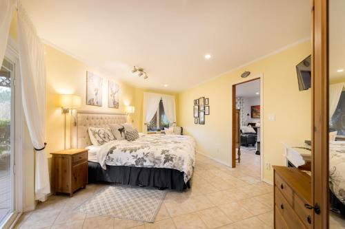 Madeira Park Casa | Enchanter Ocean View Suites