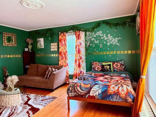 Hartford Apartamento | Enchanting 3BR Near Downtown Hartford Cozy & Modern with Parking
