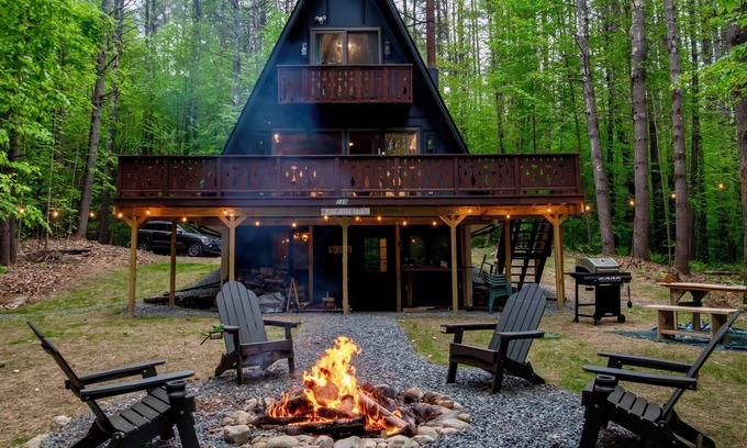 East Jamaica Casa | Enchanting A-Frame in Jamaica, VT