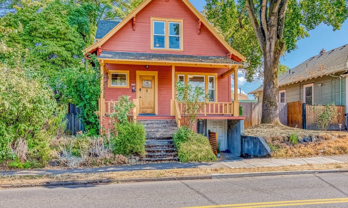 Alberta Arts District Casa | Enchanting home with full kitchen, AC, & washer/dryer
