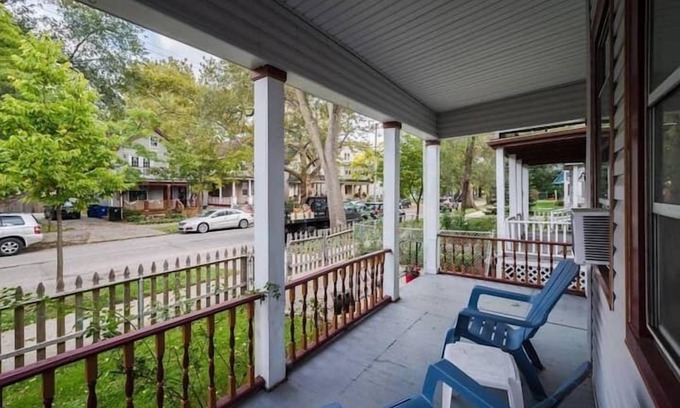Avon Lake Casa | Enchanting Lower-Unit Duplex