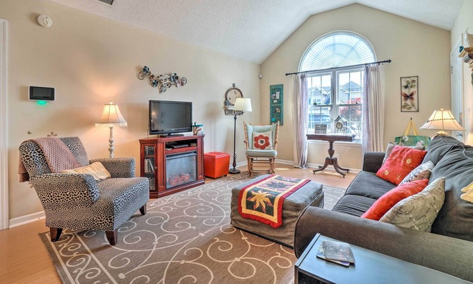 Murfreesboro Cabaña | Enchanting Murfreesboro Cottage w/ Secluded Yard!