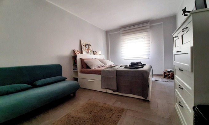 Messina Apartamento | Enchanting Penthouse: Free WiFi, Double Terrace