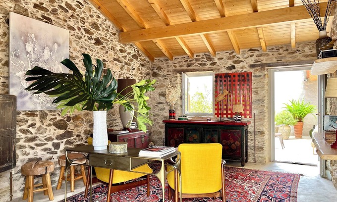 Penacova Casa | Enchanting rustic escape with romantic vibes