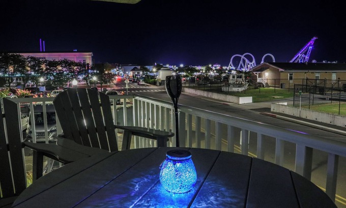 Ocean City Condominio | Corner Unit at the Inlet - 2 Blocks to the Boardwalk!