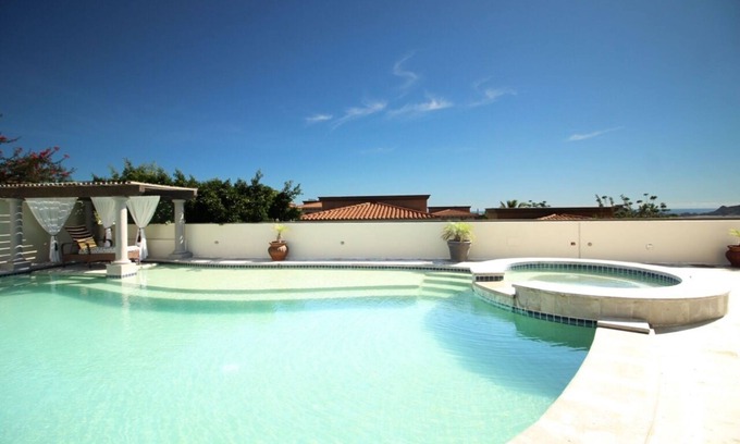 Colonia El Progreso Casa | VISTA AL MAR SIN FIN EN UNA VILLA DE LUJO