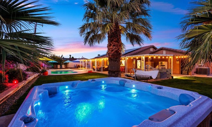 Desert Park Estates Casa | Endless Summer-Elegant 3 Bedroom Home With Pool