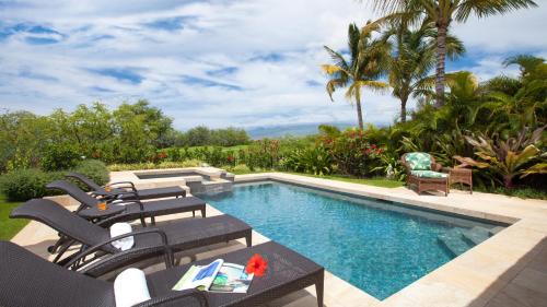 Kamuela Casa | ENDLESS SUMMER Elegant KaMilo Home with Heated Pool and Guest Cottage
