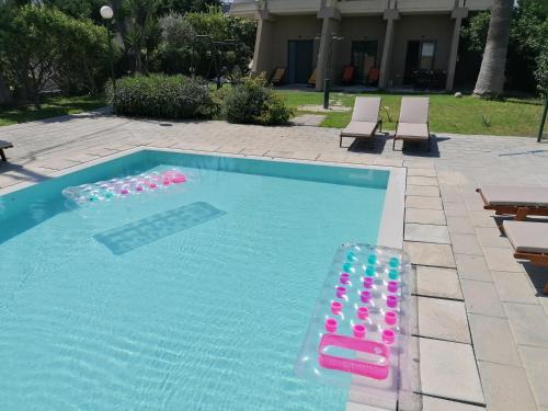 Ixia Apartamento | Endless Summer Pool Flat