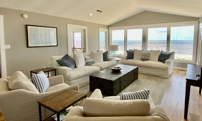 Alligator Point Casa | Endless Summer Beachfront! 4 bd / 3 bathroom