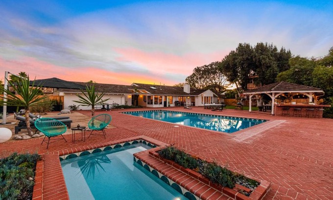 La Jolla Farms Casa | Endless Sunshine