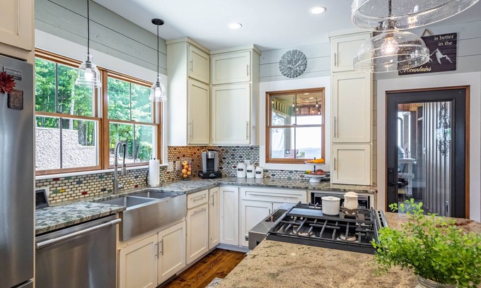 Morganton Casa | Endless Views from our Mountain Top Retreat! Between Charlotte & Asheville.