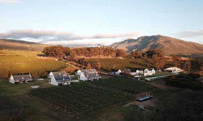 Bot River Casa | Endless Vineyards at Wildekrans Wine Estate