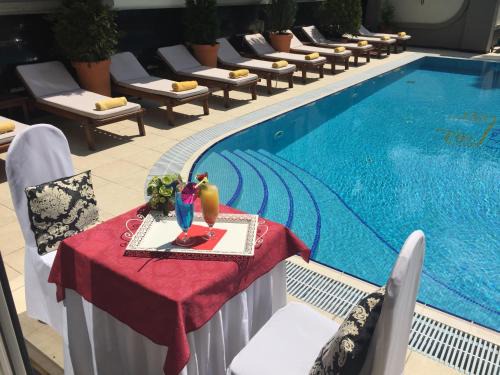 Yavory Hotel | Eney Budget Three-Room Apartment