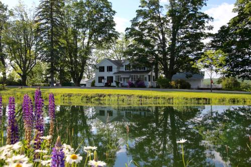 Newfield Cama Y Desayuno | Enfield Manor Bed&Breakfast and Vacation Rental