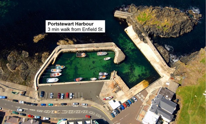 Portstewart Casa | Enfield Street house behind Portstewart promenade with partial sea view from front 3 bed sleeps 7