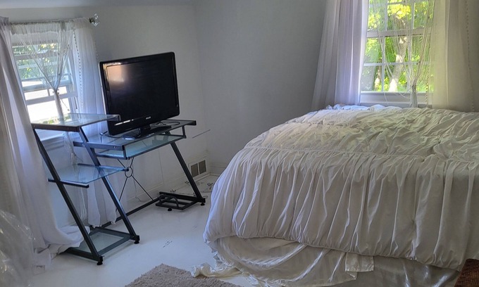 Englewood Condominio | ENGLEWOOD CLEANReno 1bed WiFi NO SMOKERS/VAPES/OUTDOOR SHOES LongTerm Welcome.