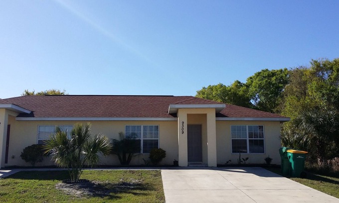 Englewood East Casa | Englewood Cozy Comfy Home A