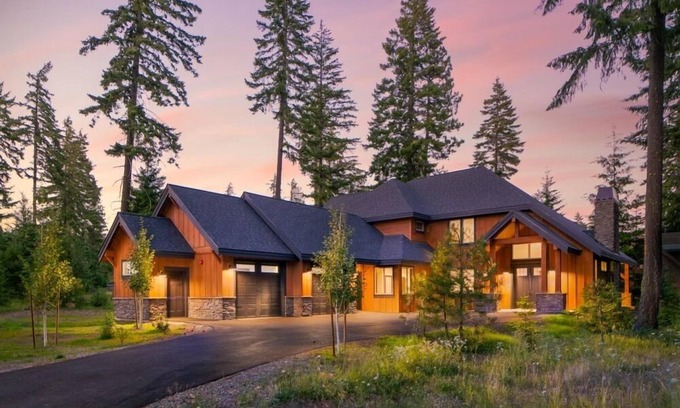 Cle Elum Casa | 3rd Nt On Us - Magic Awaits at Basecamp- Spa, Game Room, & Pet Friendly