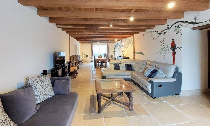 Praslay Casa | Alojamiento de 4 habitaciones en Praslay