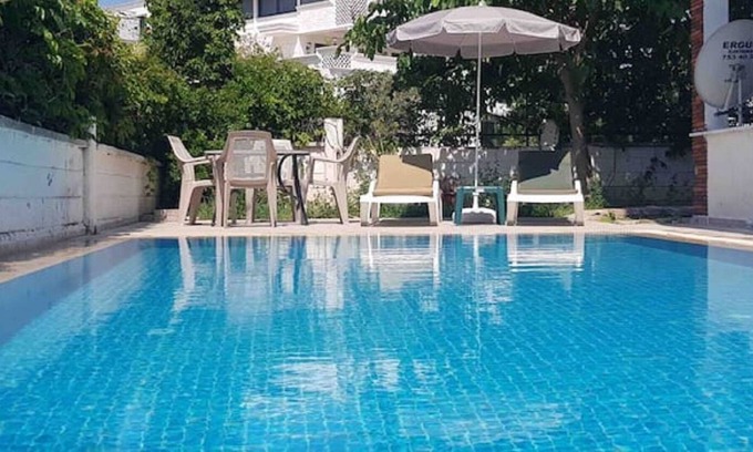 Side Apartamento | Enjoy a peaceful central location. close to everything, truly home from home
