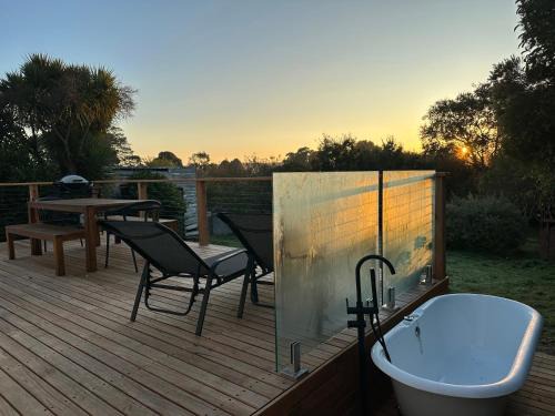 Creswick Casa | Enjoy a renovated retreat with outdoor bath