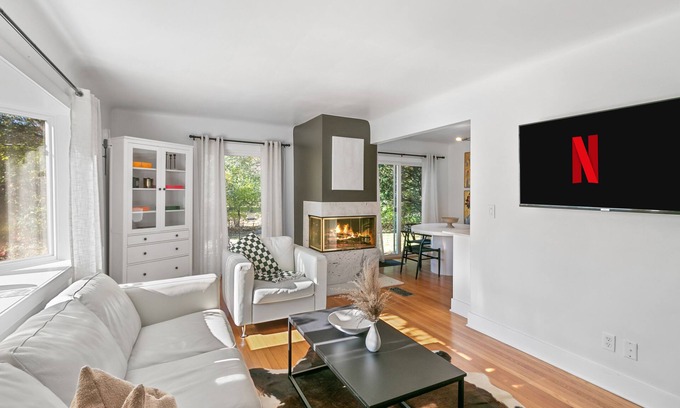 Oak Park Apartamento | Enjoy a stay at this cozy lower flat in Oak Park Michigan