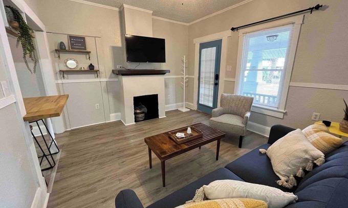 Dixieland Apartamento | Enjoy a stylish experience at this centrally-located place