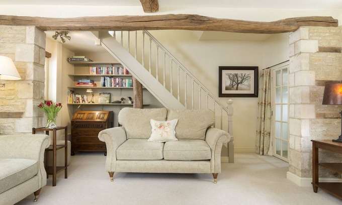 Quenington Cabaña | Hope Cottage es una casa de época de Cotswold bellamente presentada.