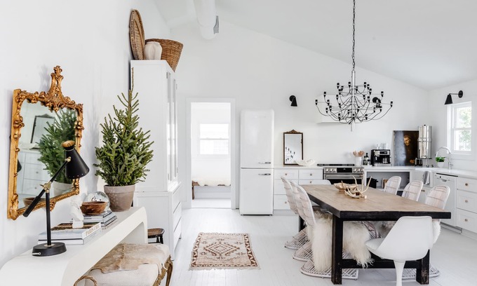 Folly Beach Casa | Enjoy a winter getaway to the Beach! Stunning 2BR Beach Cottage