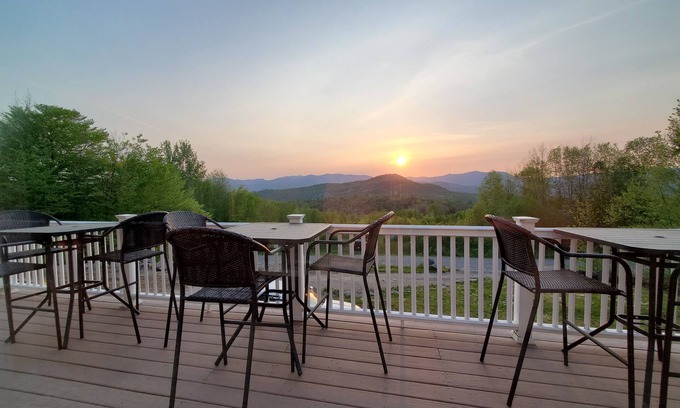 Campton Casa | Enjoy all the outdoors has to offer or a restful retreat to rejuvenate!