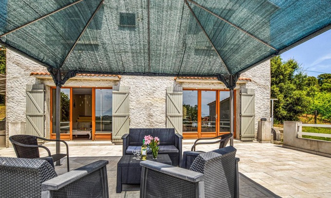 Giuncaggio Casa | Enjoy an unforgettable time in this homely vacation home with pool and landscape panorama.