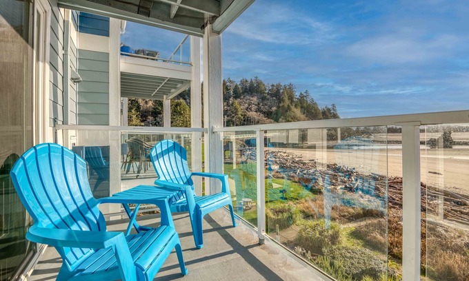Lincoln City Condominio | ¡Disfrute de las vistas frente a la bahía desde este condominio asequible de 1 habitación en Lincoln City!