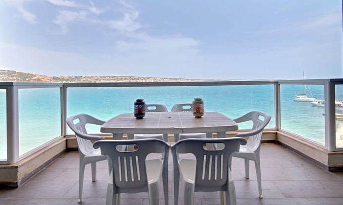 Għadira Apartamento | Enjoy Beach Sea Views in a Modern 3 BR APT - 4
