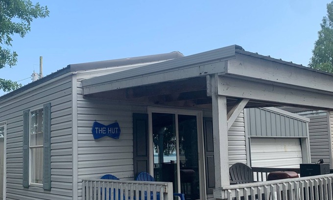 Wynnburg Casa | Enjoy beautiful sunsets at the HUT on beautiful Reelfoot Lake!