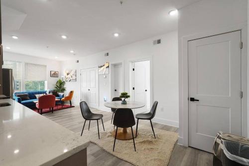 Northeast Casa | Enjoy City Skyline Views from private RoofDeck!
