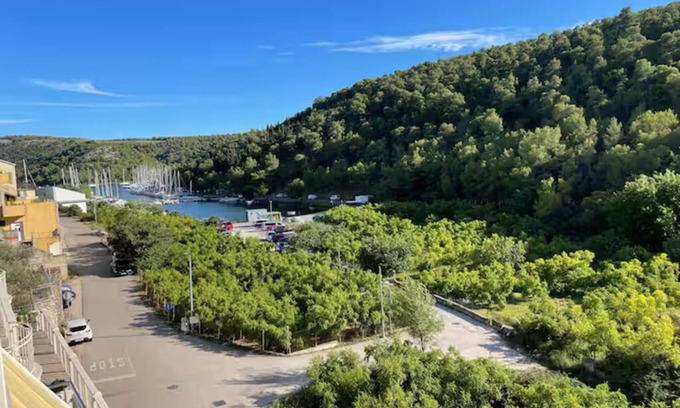 Skradin Apartamento | Enjoy KRK waterfalls, sun, beach and sea: Domicile Sunce Krka Studio
