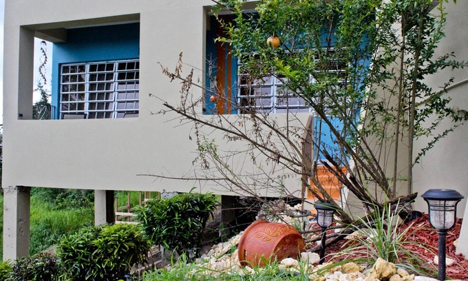 Hormigueros Apartamento | ELEGANTE Kassa Wista Azzul-1 ~ ¡Vista asombrosa e impresionante! A / C ~ Wi-Fi