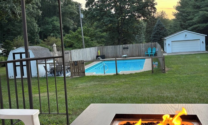 Dowagiac Casa | The Maley House-Relaxing Retreat with Private Pool Near Wedding Venue