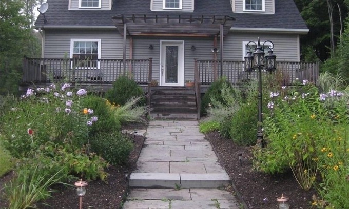 Millbrook Casa | Casa elegante y moderna en la pintoresca ciudad de Millbrook.