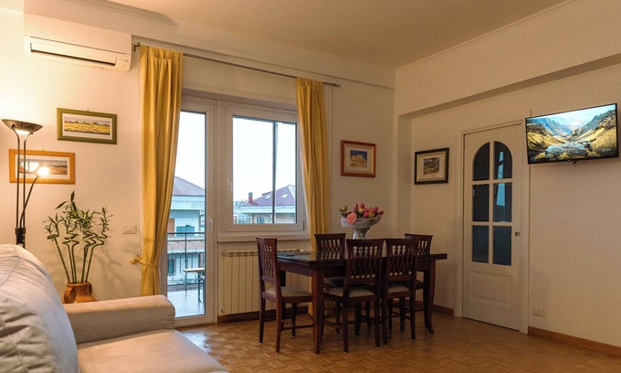 Rome Apartamento | Enjoy Rome! Quiet apartment for 4 people